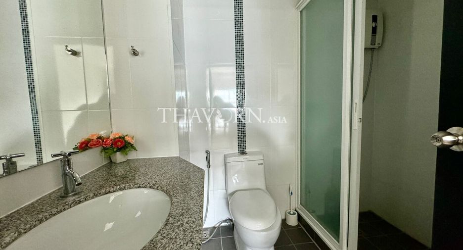 For rent 2 bedrooms condo in Pratumnak, Pattaya