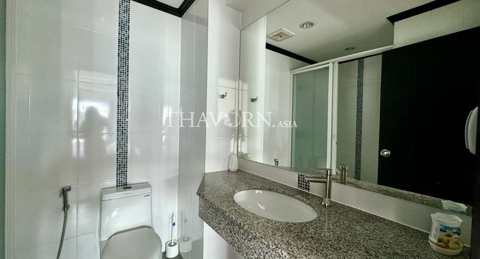 For rent 2 bedrooms condo in Pratumnak, Pattaya