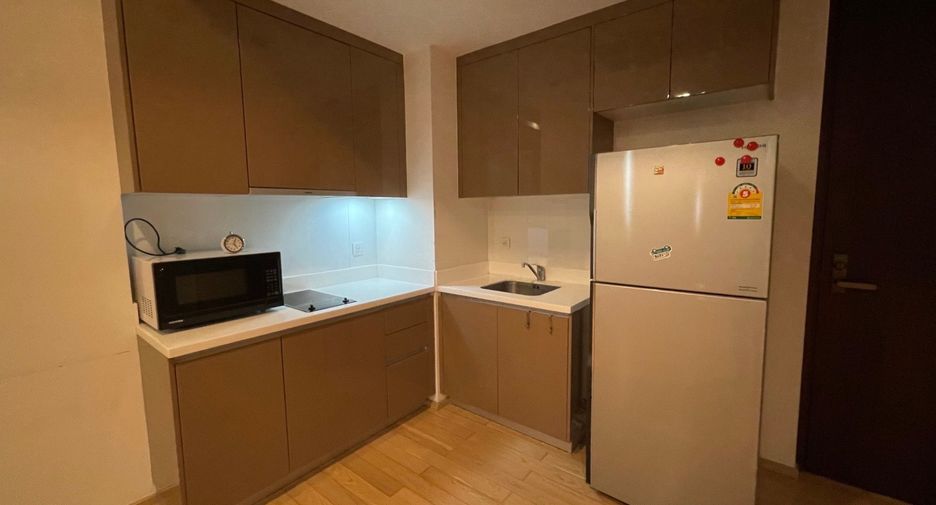 For rent 1 bed condo in Khlong Toei, Bangkok