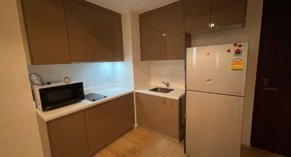 For rent 1 bed condo in Khlong Toei, Bangkok