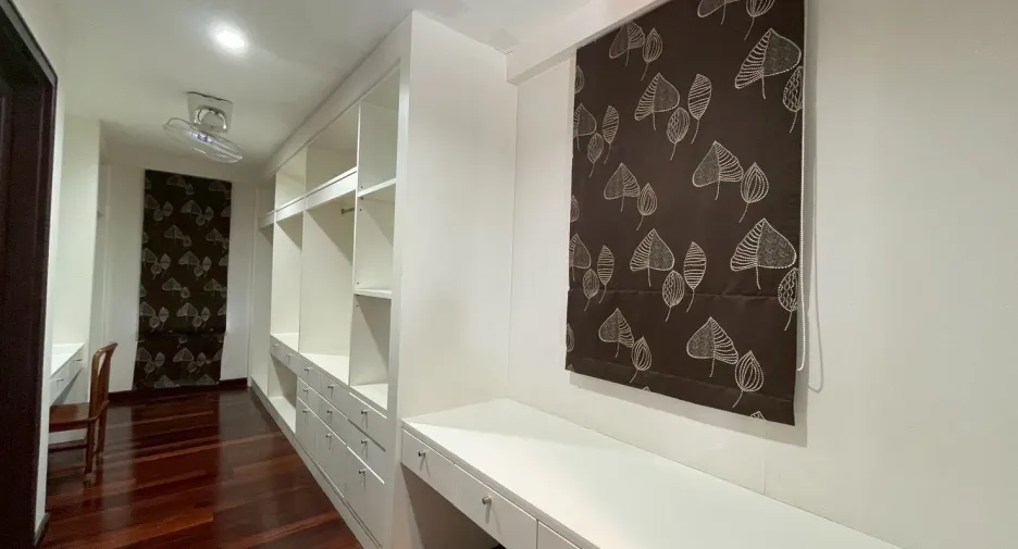 For rent 4 bedrooms villa in East Pattaya, Pattaya