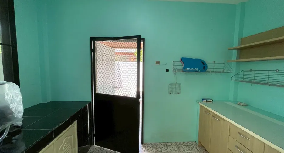 For rent 4 bedrooms villa in East Pattaya, Pattaya