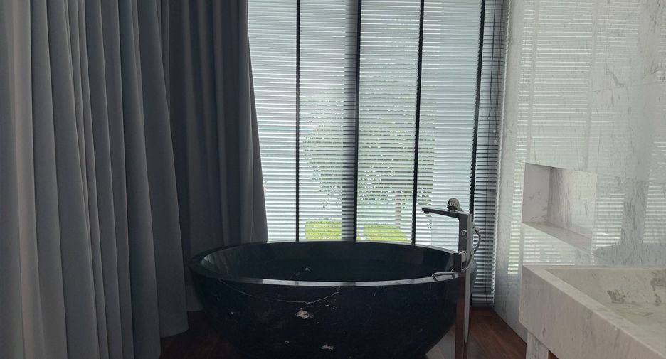 For sale and for rent 3 bedrooms villa in Mueang Phuket, Phuket