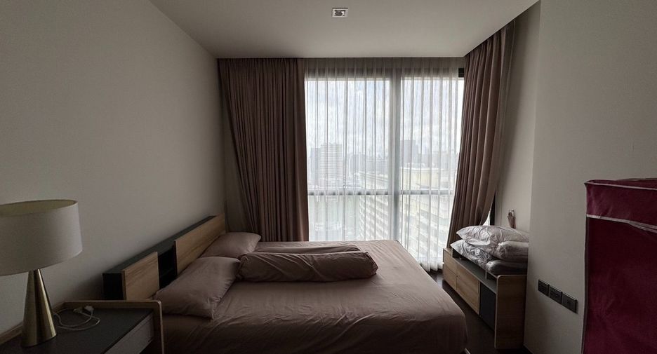 For rent 2 bedrooms condo in Pathum Wan, Bangkok