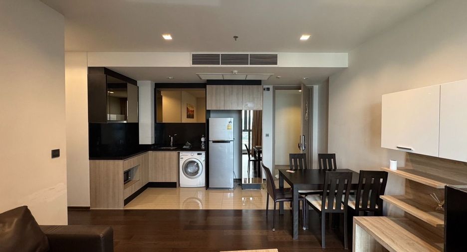 For rent 2 bedrooms condo in Pathum Wan, Bangkok