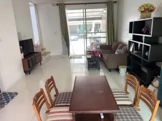 For rent 3 bedrooms townhouse in Suan Luang, Bangkok