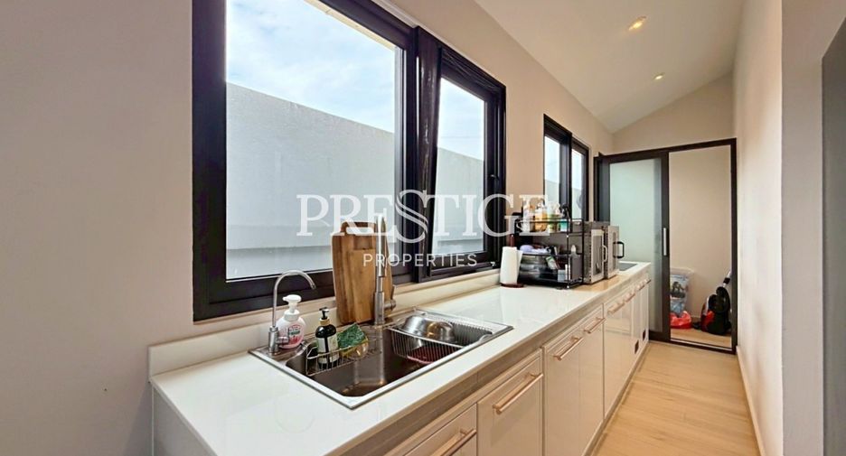 For sale and for rent 3 bedrooms house in East Pattaya, Pattaya