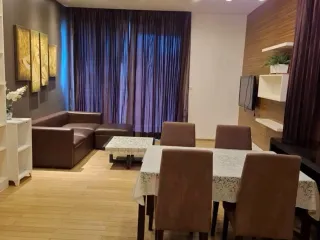 Condo en alquiler de 2 habitaciones en Khlong Toei, Bangkok