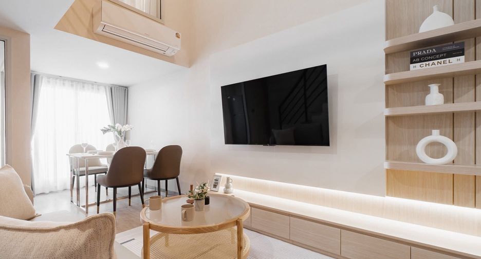 For rent 2 bedrooms condo in Bang Rak, Bangkok