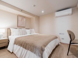 For rent 2 bedrooms condo in Bang Rak, Bangkok