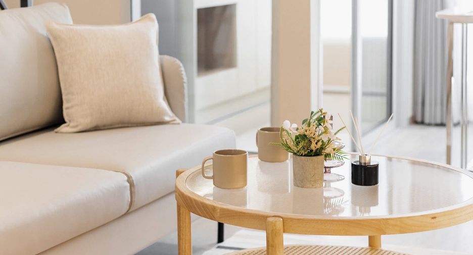 For rent 2 bedrooms condo in Bang Rak, Bangkok