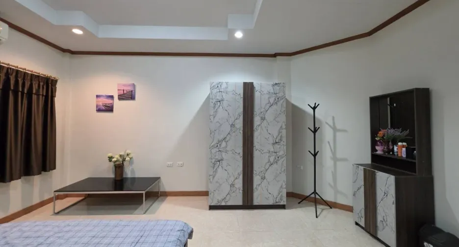 For rent 4 bedrooms house in Jomtien, Pattaya