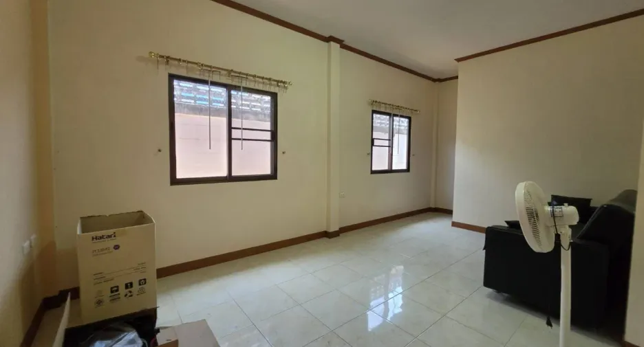 For rent 4 bedrooms house in Jomtien, Pattaya