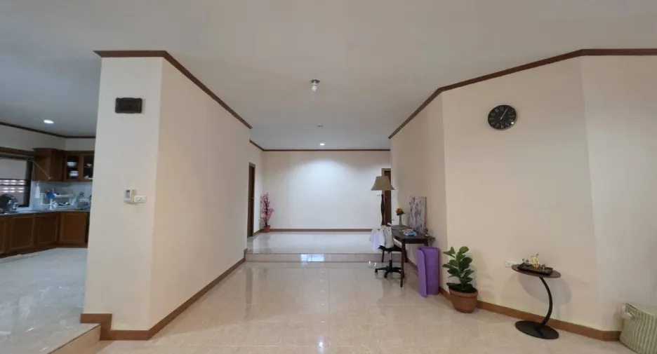 For rent 4 bedrooms house in Jomtien, Pattaya