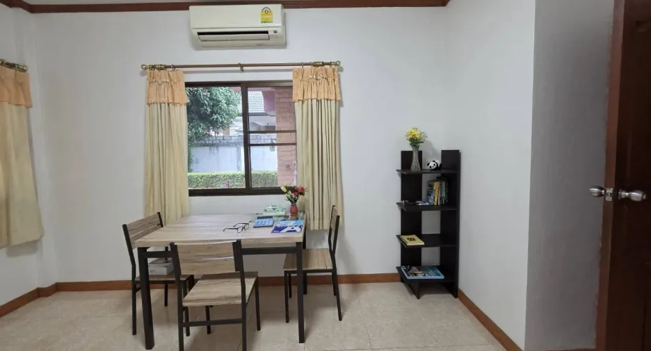 For rent 4 bedrooms house in Jomtien, Pattaya