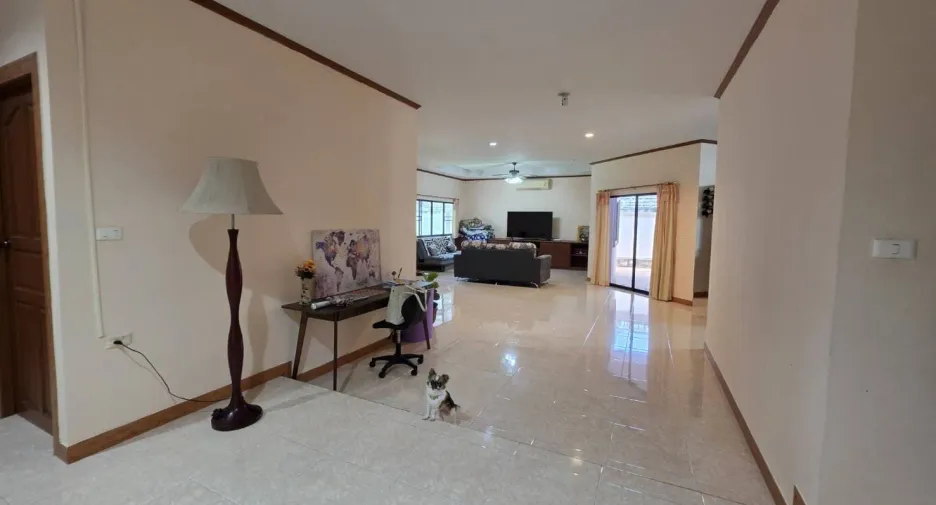For rent 4 bedrooms house in Jomtien, Pattaya