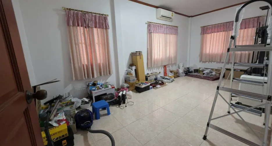 For rent 4 bedrooms house in Jomtien, Pattaya