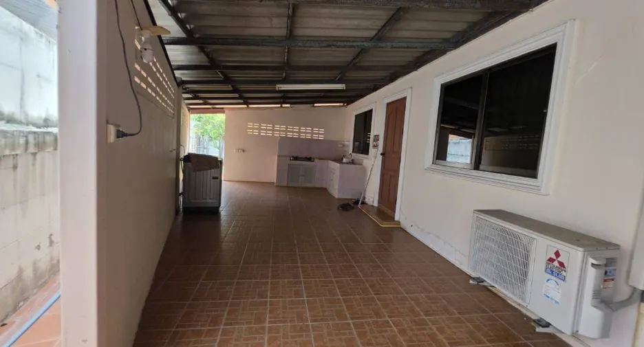 For rent 4 bedrooms house in Jomtien, Pattaya