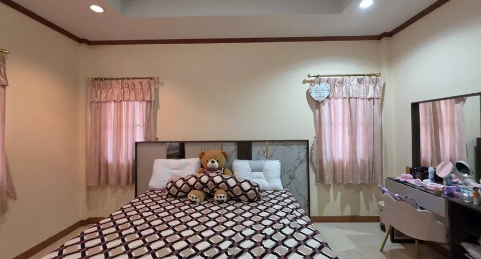 For rent 4 bedrooms house in Jomtien, Pattaya