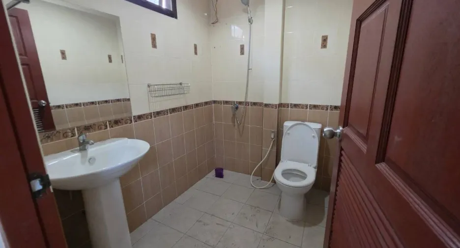 For rent 4 bedrooms house in Jomtien, Pattaya