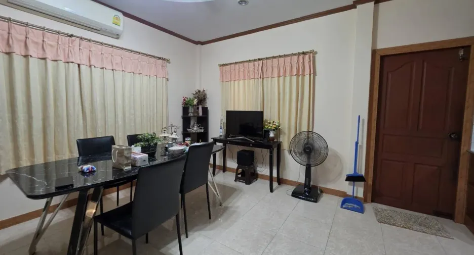 For rent 4 bedrooms house in Jomtien, Pattaya