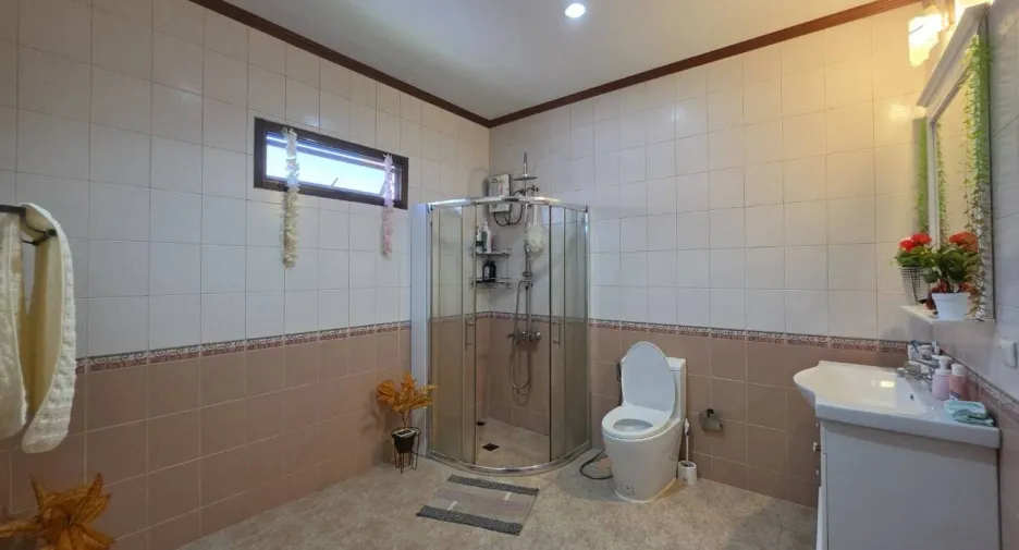 For rent 4 bedrooms house in Jomtien, Pattaya