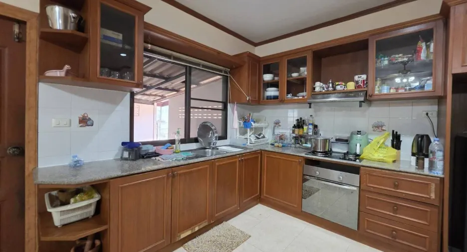 For rent 4 bedrooms house in Jomtien, Pattaya