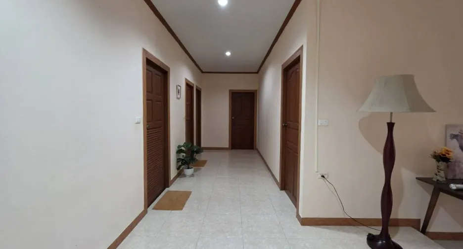 For rent 4 bedrooms house in Jomtien, Pattaya