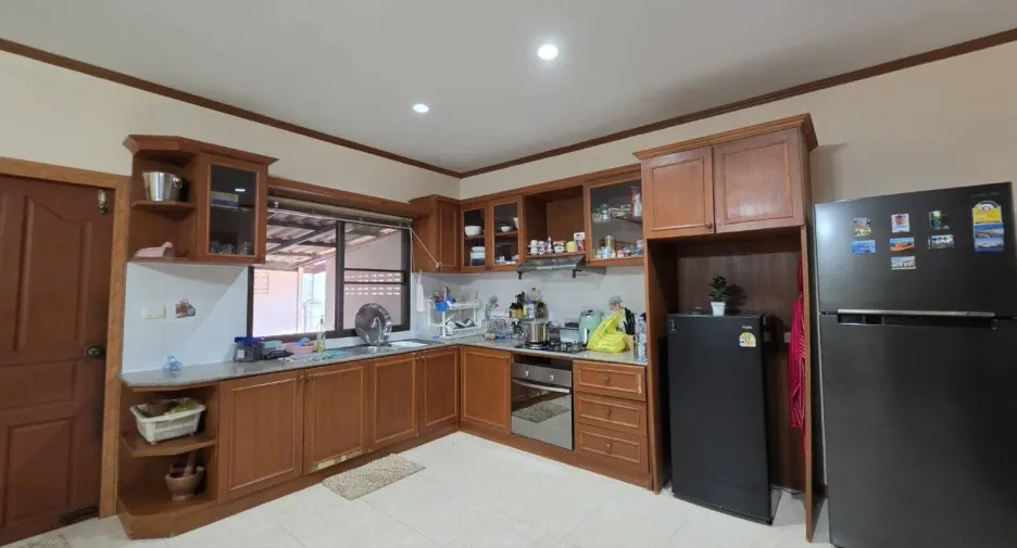For rent 4 bedrooms house in Jomtien, Pattaya