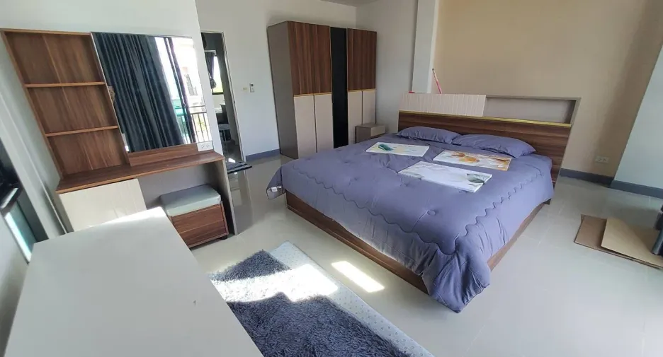 Casa adosada en alquiler de 4 habitaciones en Cha Am, Phetchaburi