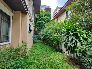 Haus zur Miete mit 4 Zimmer in Watthana, Bangkok