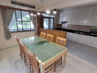 Wohnung zur Miete mit 3 Zimmer in Watthana, Bangkok
