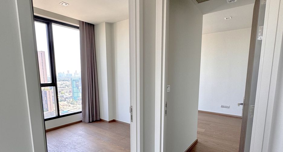 For rent 2 bedrooms condo in Khlong Toei, Bangkok