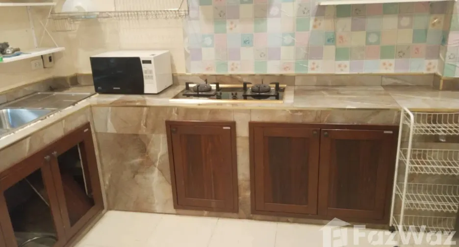 For rent 3 bedrooms townhouse in Khlong Sam Wa, Bangkok