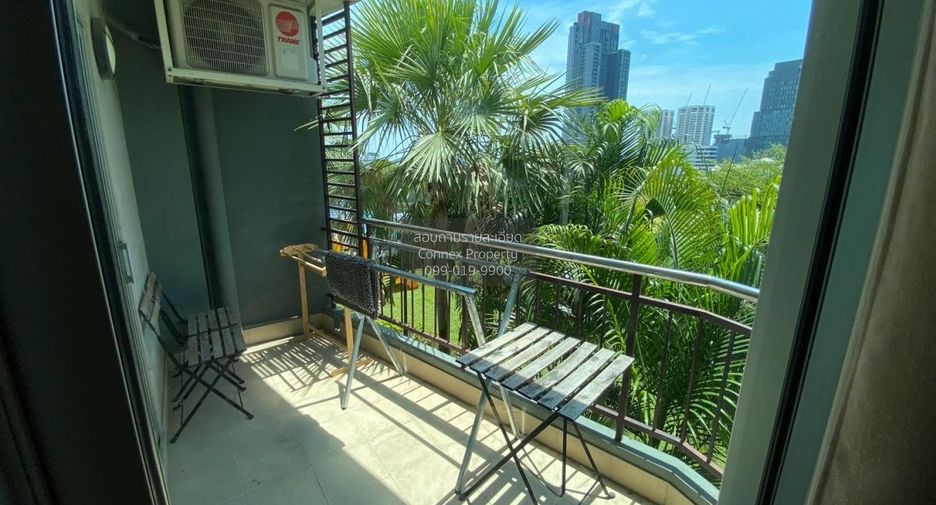 For rent 2 bedrooms condo in Watthana, Bangkok