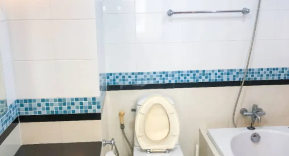 For sale 2 bedrooms condo in Khlong Toei, Bangkok