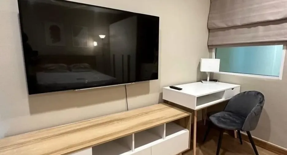 For rent 3 bedrooms townhouse in Chom Thong, Bangkok