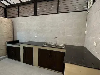 For rent 3 bedrooms townhouse in Chom Thong, Bangkok