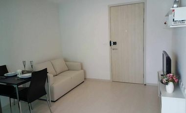 For sale studio condo in Yan Nawa, Bangkok