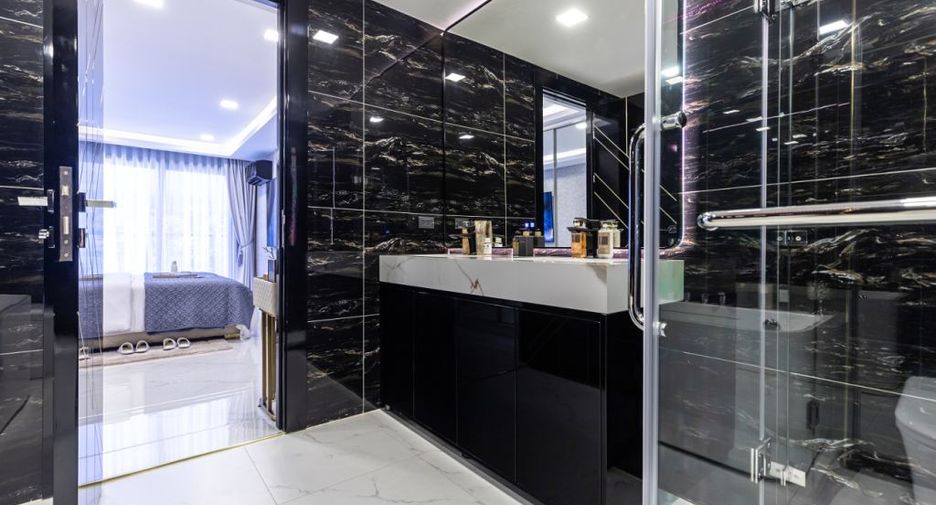 For sale 2 bedrooms condo in South Pattaya, Pattaya