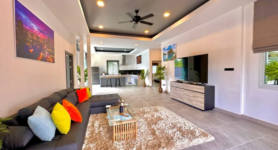 For sale 3 bedrooms villa in Huay Yai, Pattaya