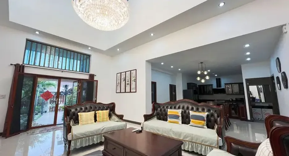Villa en venta de 3 habitaciones en Bang Lamung, Chonburi