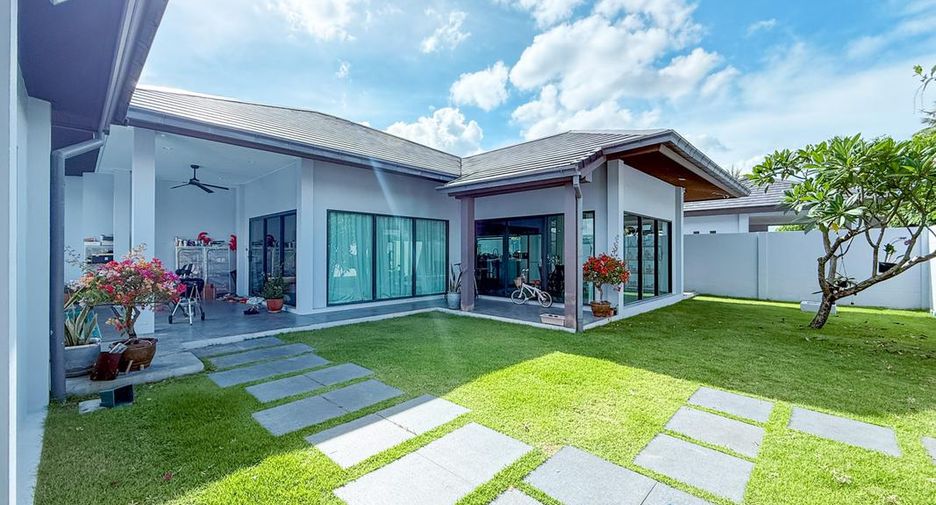 For sale 3 bedrooms house in Huay Yai, Pattaya