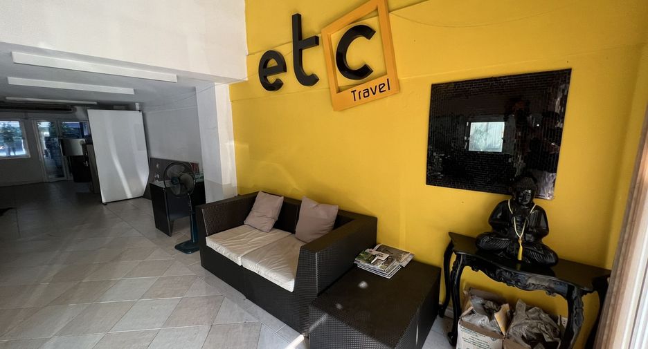 For rent 4 bedrooms retail Space in Khlong San, Bangkok