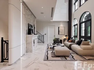 For sale 4 bedrooms house in Watthana, Bangkok