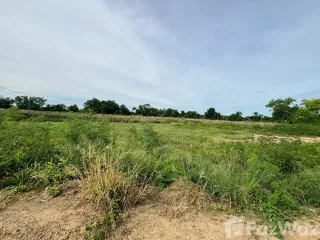 Terreno en venta en Kamphaeng Saen, Nakhon Pathom