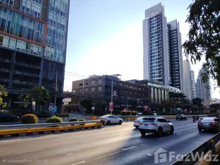For sale and for rent 4 bedrooms retail Space in Khlong San, Bangkok