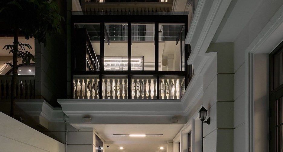 For sale 4 bedrooms house in Watthana, Bangkok