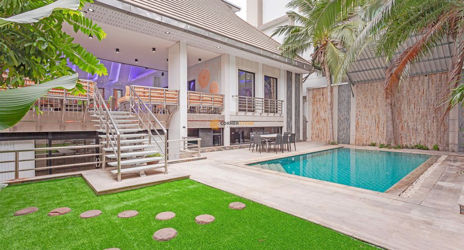 For rent and for sale 4 bedrooms house in Pratumnak, Pattaya