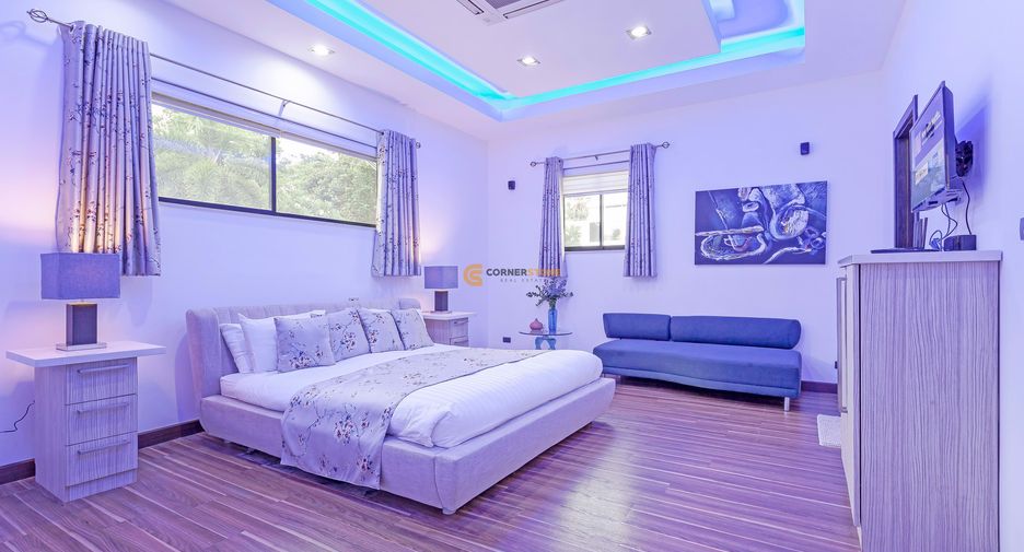 For rent and for sale 4 bedrooms house in Pratumnak, Pattaya